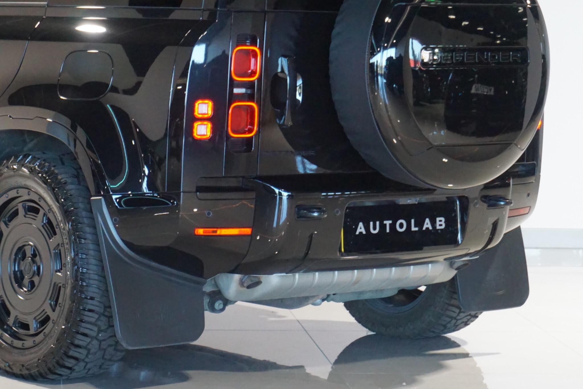 Land Rover Defender 110 2.0 P400e 15.4kWh X-Dynamic S SUV 5dr Petrol Plug-in Hybrid Auto 4WD Euro 6 (s/s) (404 ps)